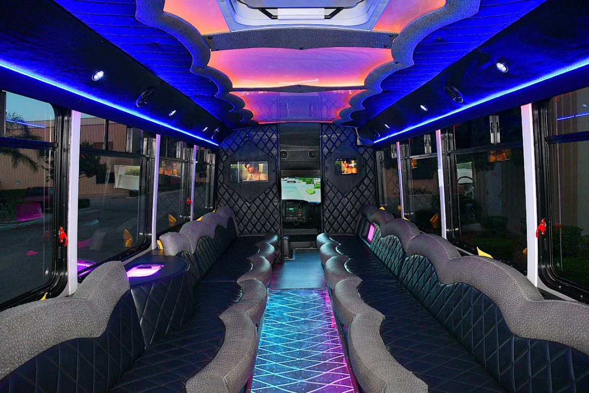 Limo Bus for Sale in Fontana, CA - Photo 13