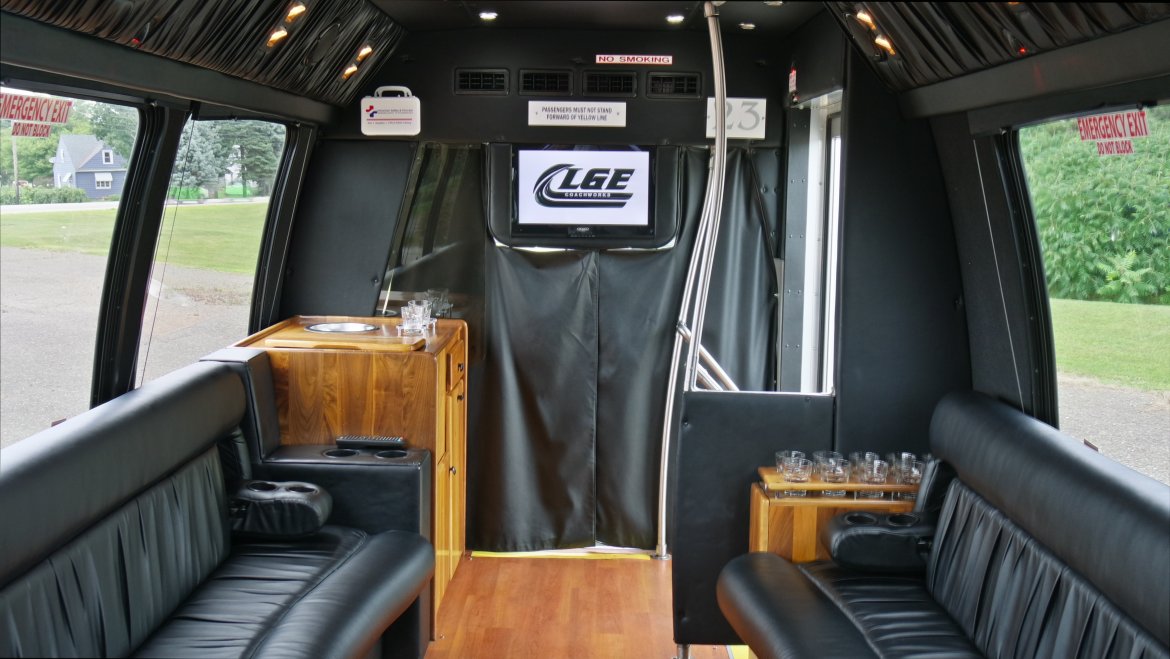 Shuttle Bus for Sale in North East, PA - Photo 11