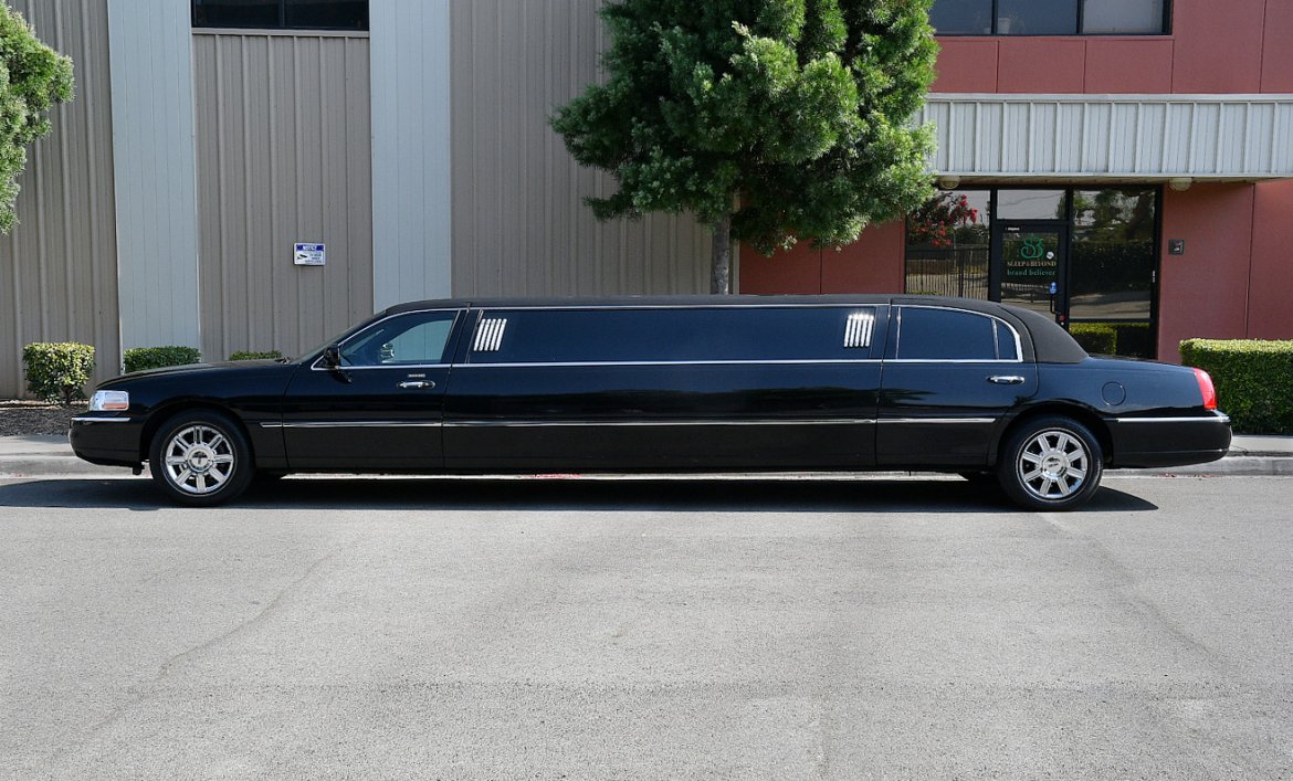 Limousine for Sale in Fontana, CA - Photo 5