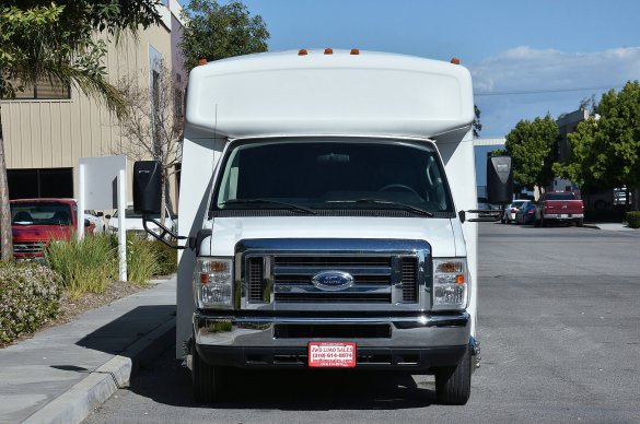 2011 Ford E-450 Limo Bus for Sale in Fontana, CA - Photo 2
