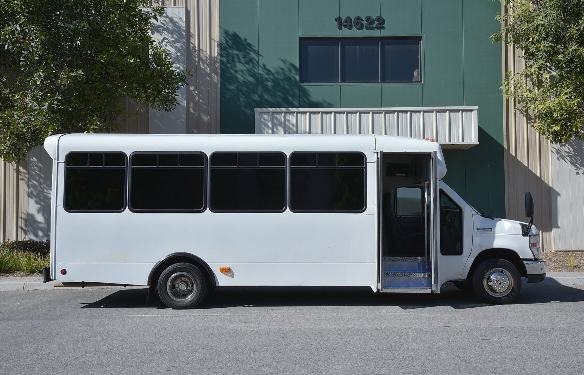 Limo Bus for Sale in Fontana, CA - Photo 6