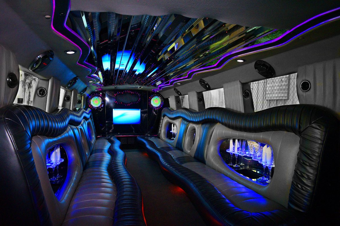 SUV Stretch for Sale in Fontana, CA - Photo 10