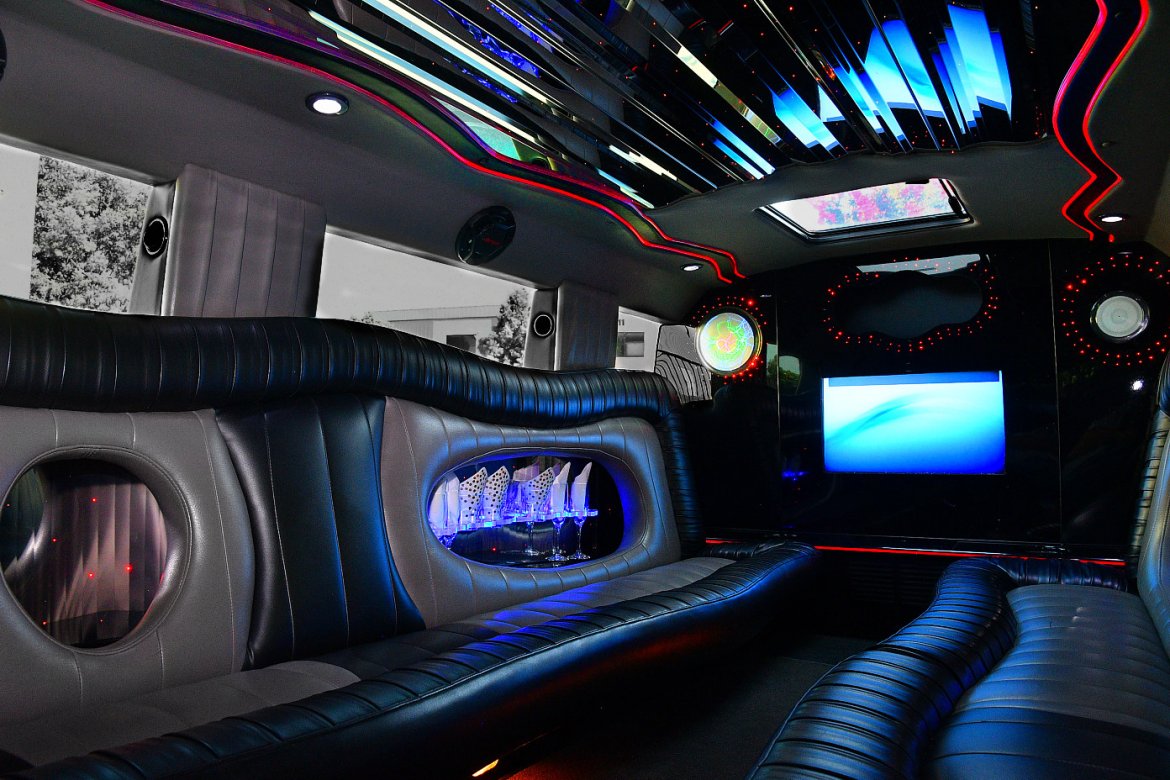 SUV Stretch for Sale in Fontana, CA - Photo 12