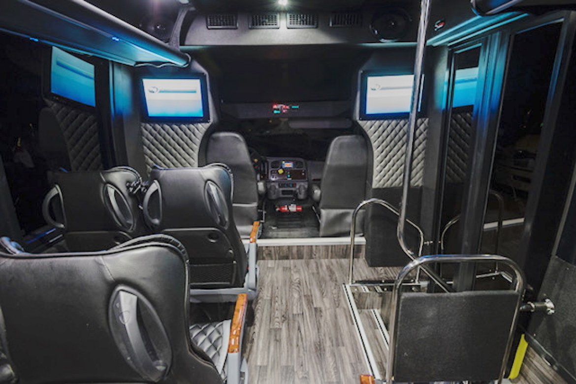 Shuttle Bus for Sale in Oaklyn, NJ - Photo 16