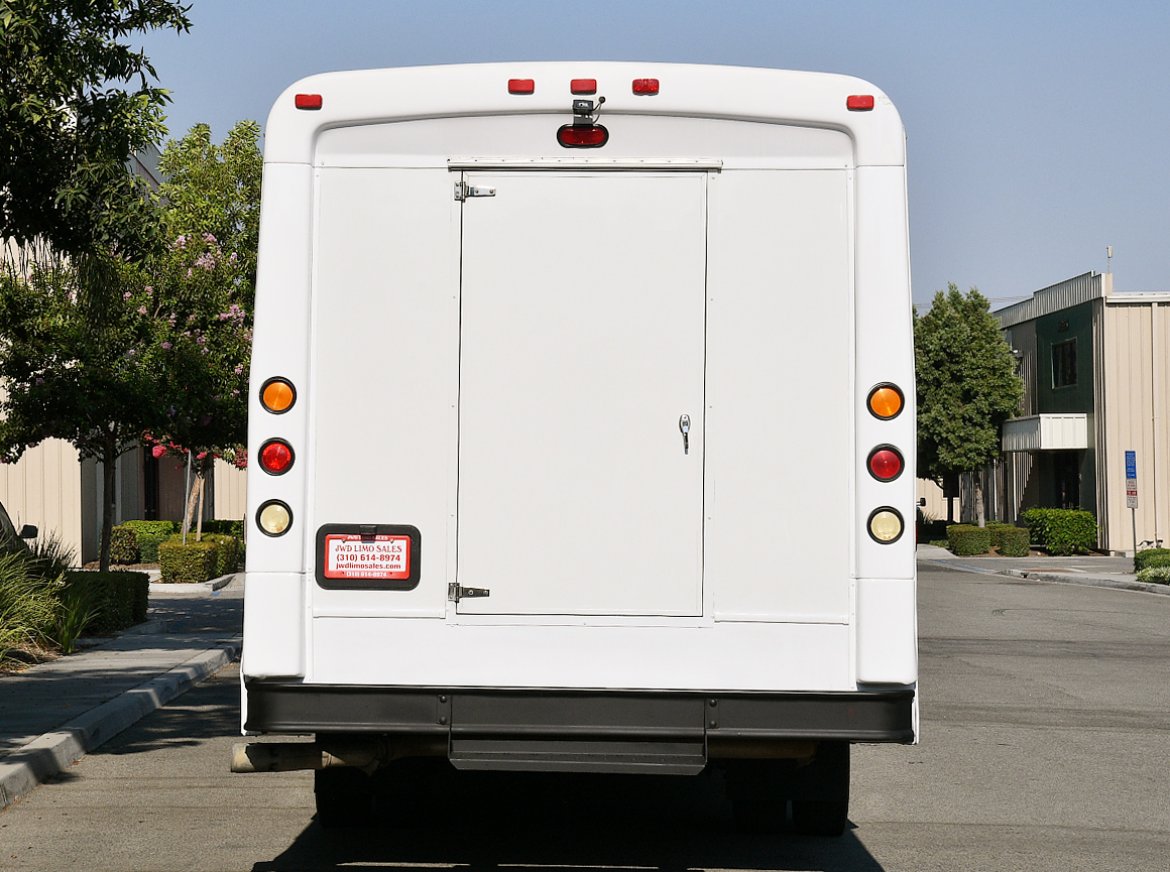 Limo Bus for Sale in Fontana, CA - Photo 8