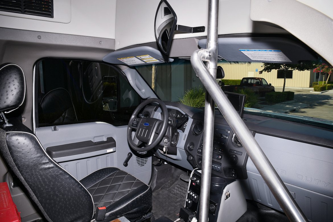 Limo Bus for Sale in Fontana, CA - Photo 10