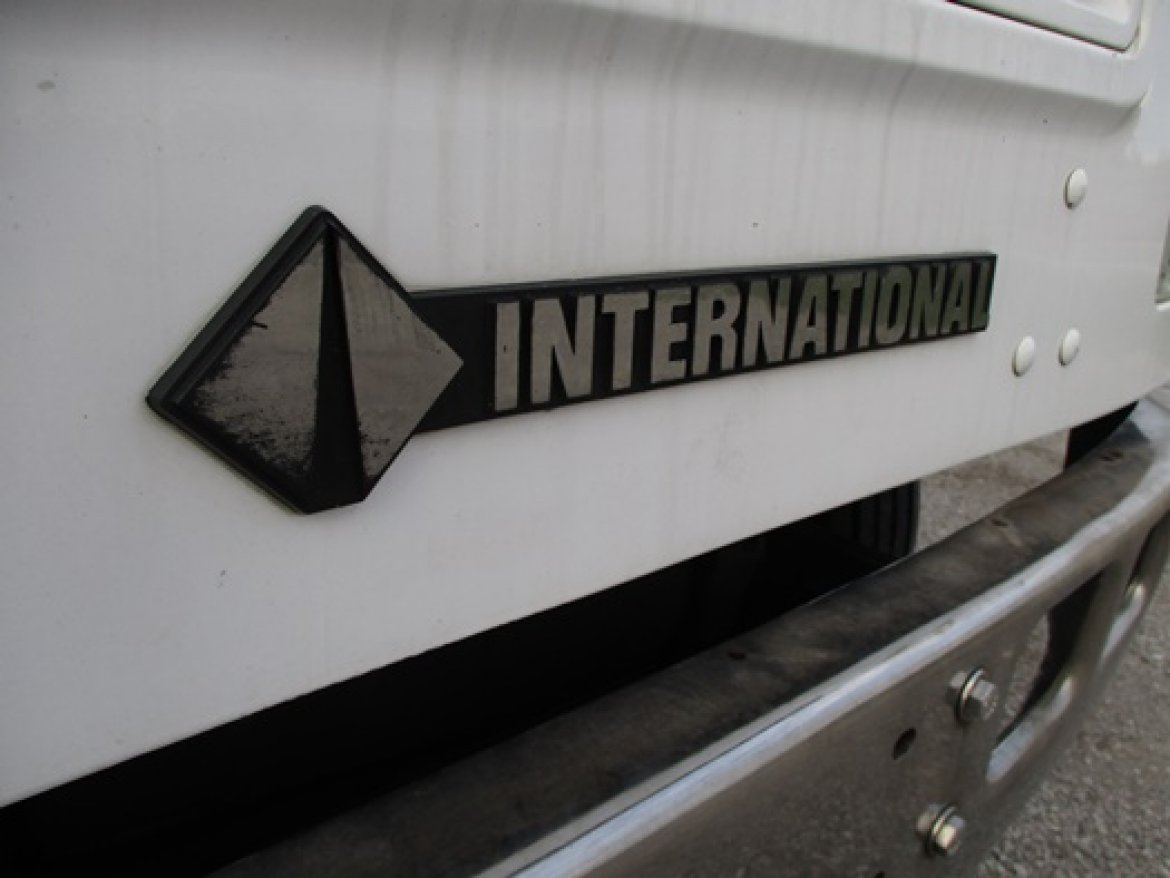 Photo of Limo Bus for sale: 2002 International 3400 by Krystal
