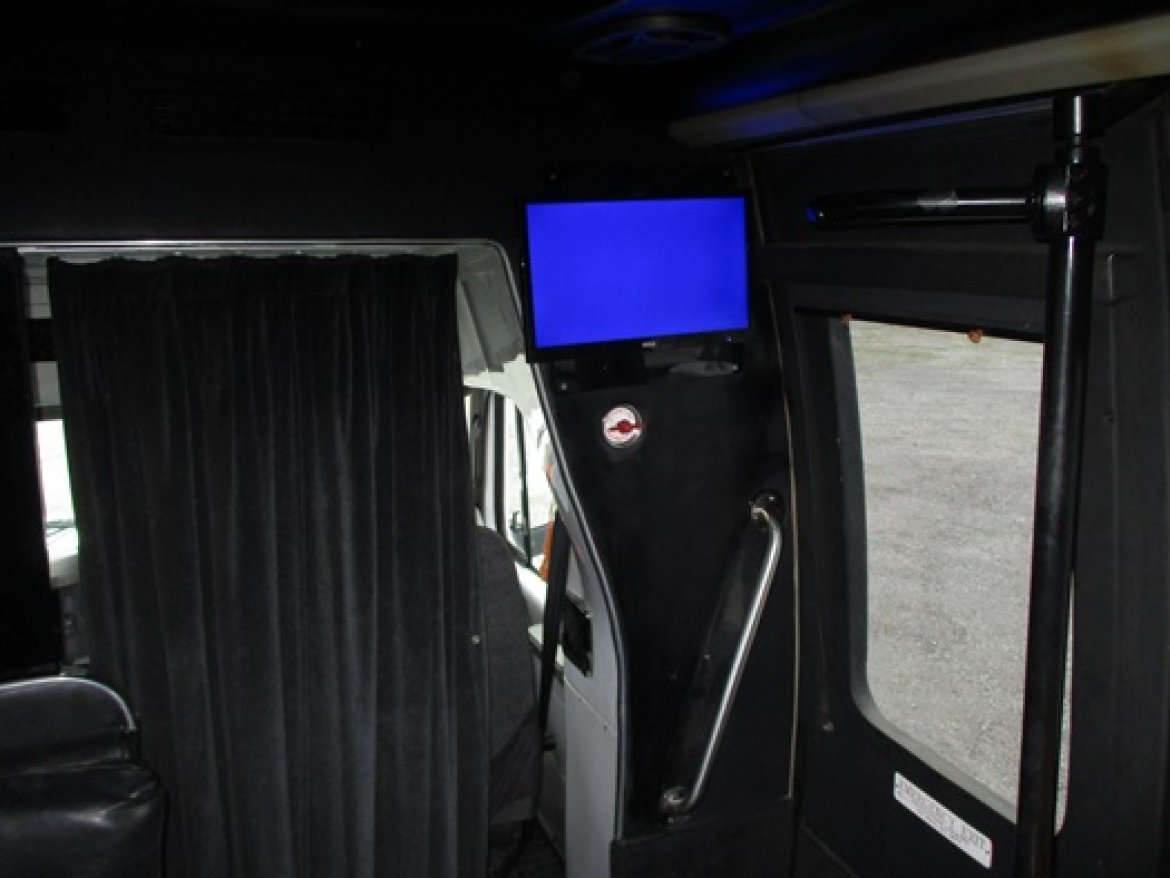 Photo of Limo Bus for sale: 2002 International 3400 by Krystal