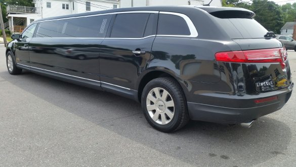2014 Lincoln MKT Limousine for Sale in Kingston, MA - Main Photo