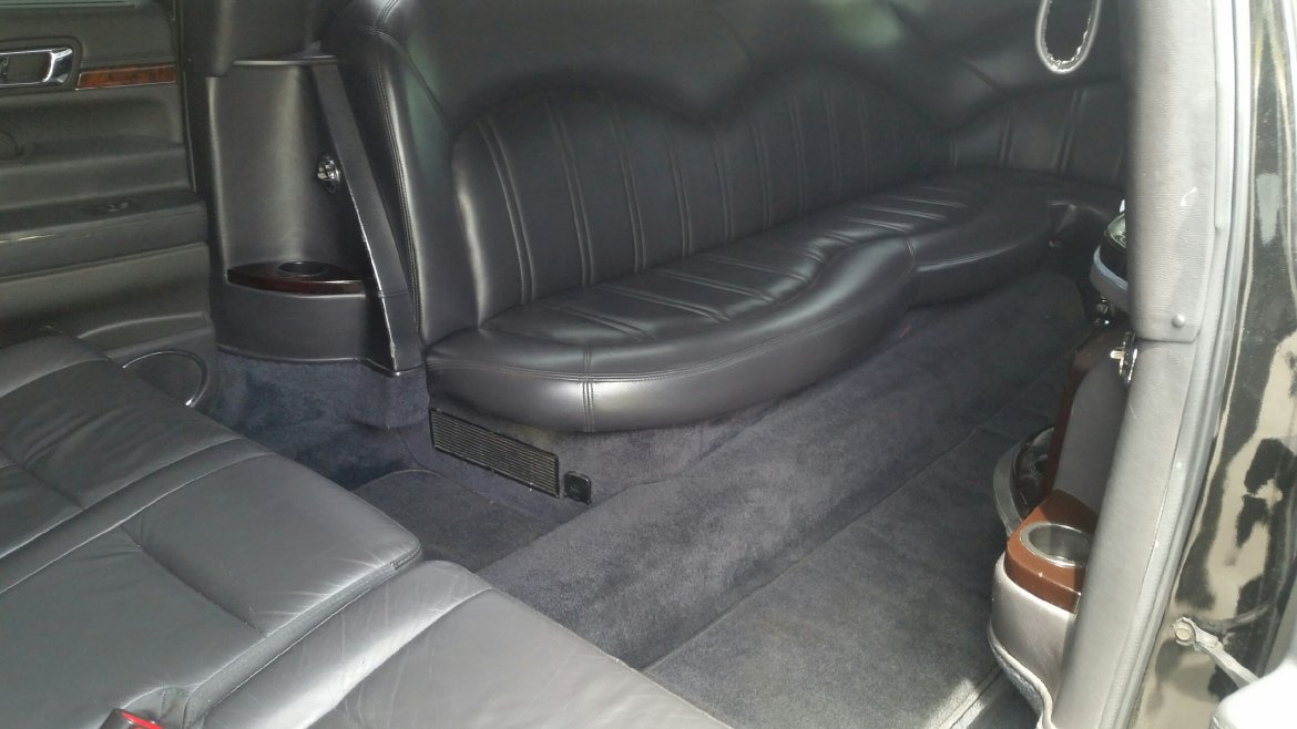 Limousine for Sale in Kingston, MA - Photo 9