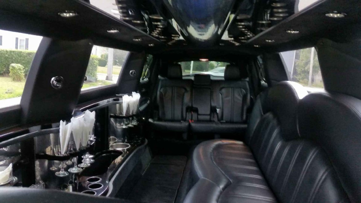 Limousine for Sale in Kingston, MA - Photo 12
