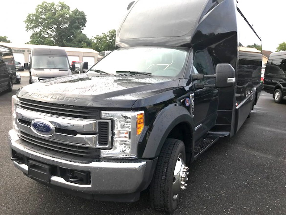 Executive Shuttle for Sale in Oaklyn, NJ - Photo 10