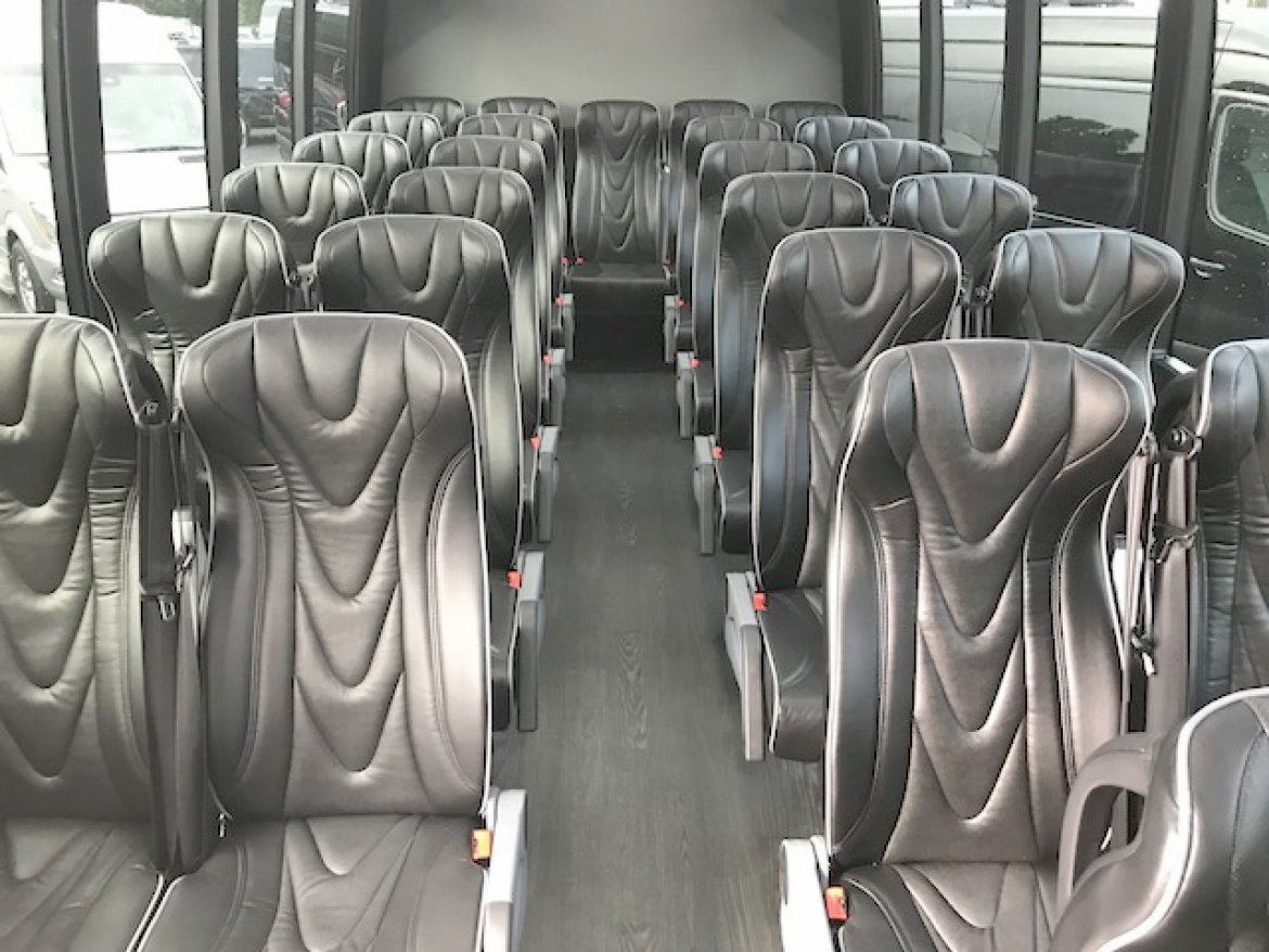 Executive Shuttle for Sale in Oaklyn, NJ - Photo 3