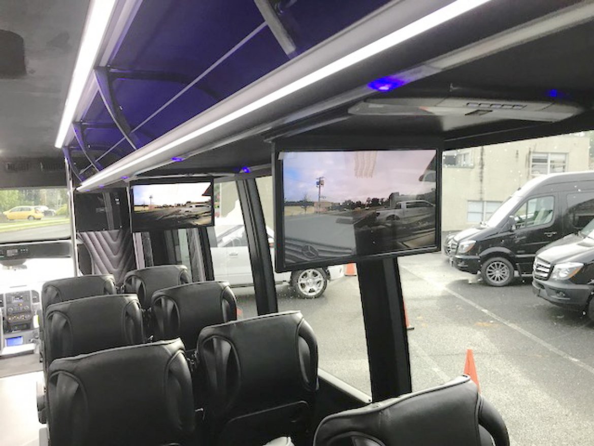 Executive Shuttle for Sale in Oaklyn, NJ - Photo 4