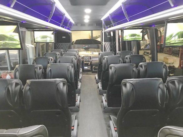 2017 Ford F-550 Executive Shuttle for Sale in Oaklyn, NJ - Photo 2