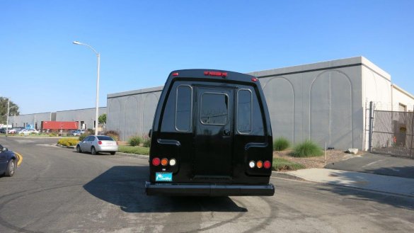 2008 Ford E-450 Shuttle Bus for Sale in Carson, CA - Photo 3
