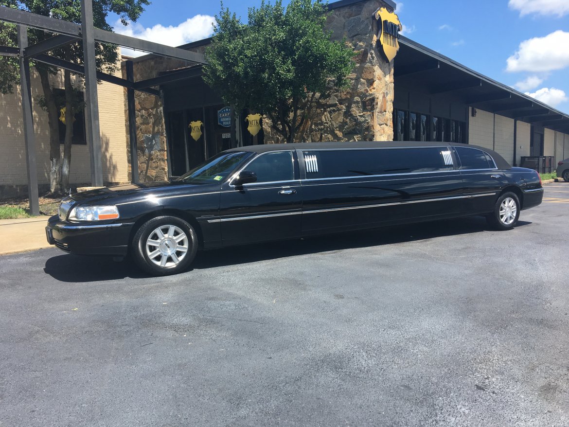 Limousine for sale: 2007 Lincoln Town Car 120&quot; by Krystal