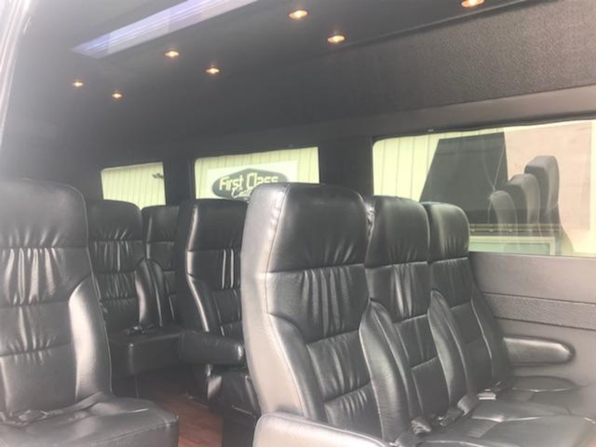 Executive Shuttle for Sale in Springfield, MO - Photo 4
