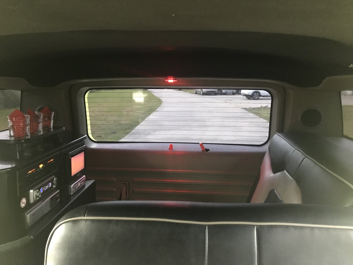 Limousine for Sale in Lafayette, LA - Photo 9
