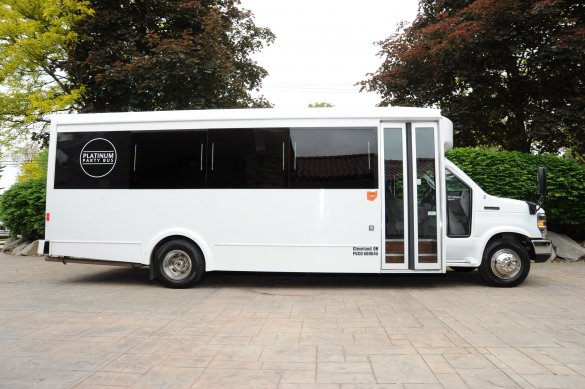 2015 Ford E450 Limo Bus for Sale in Cleveland, OH - Main Photo