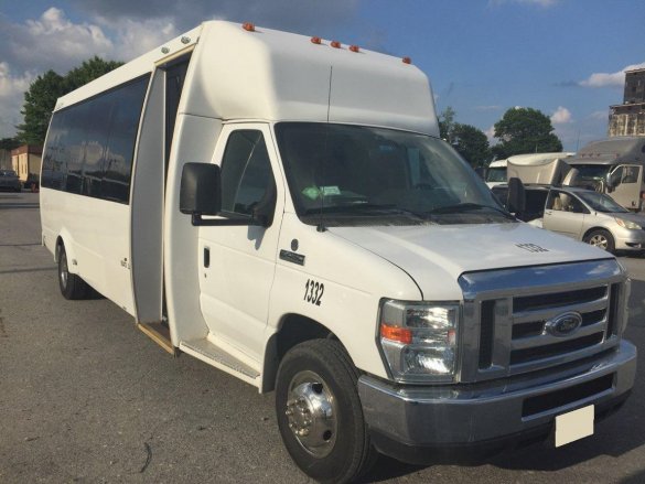 2013 Ford E450 Executive Shuttle for Sale in a, AL - Photo 3