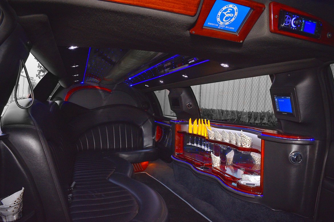 Limousine for Sale in Fontana, CA - Photo 10