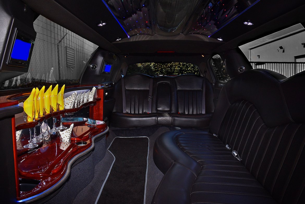 Limousine for Sale in Fontana, CA - Photo 13