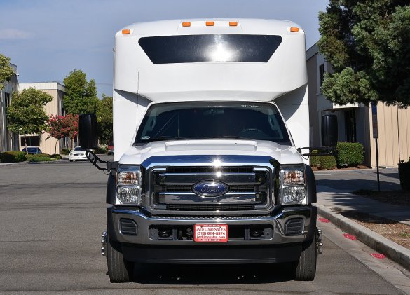 2015 Ford F-550 Limo Bus for Sale in Fontana, CA - Photo 3