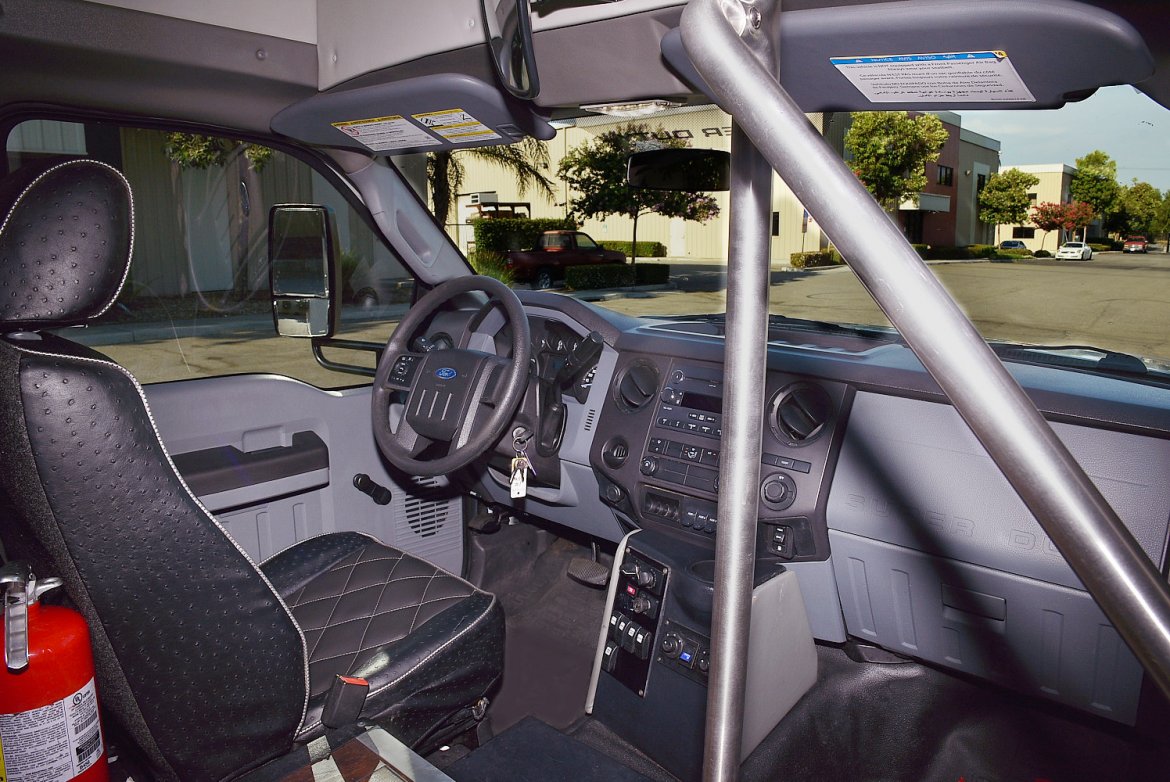 Limo Bus for Sale in Fontana, CA - Photo 10