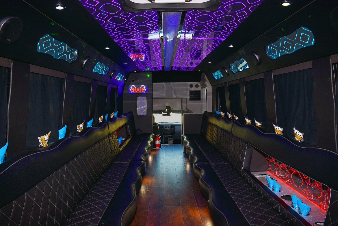 Limo Bus for Sale in Fontana, CA - Photo 14