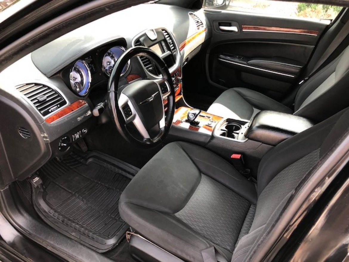 Limousine for Sale in Aurora, CO - Photo 9