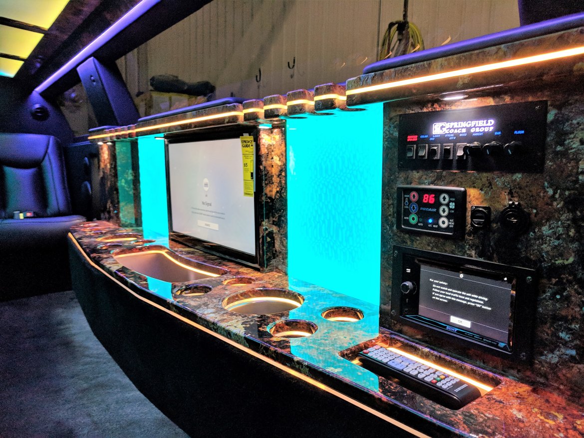 Limousine for Sale in springfield, MO - Photo 2