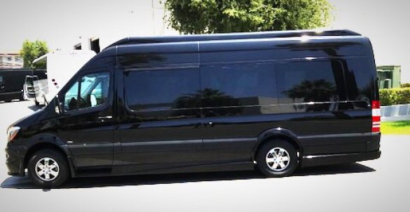 2018 Freightliner Sprinter 2500 Sprinter for Sale in Oaklyn, NJ - Photo 2