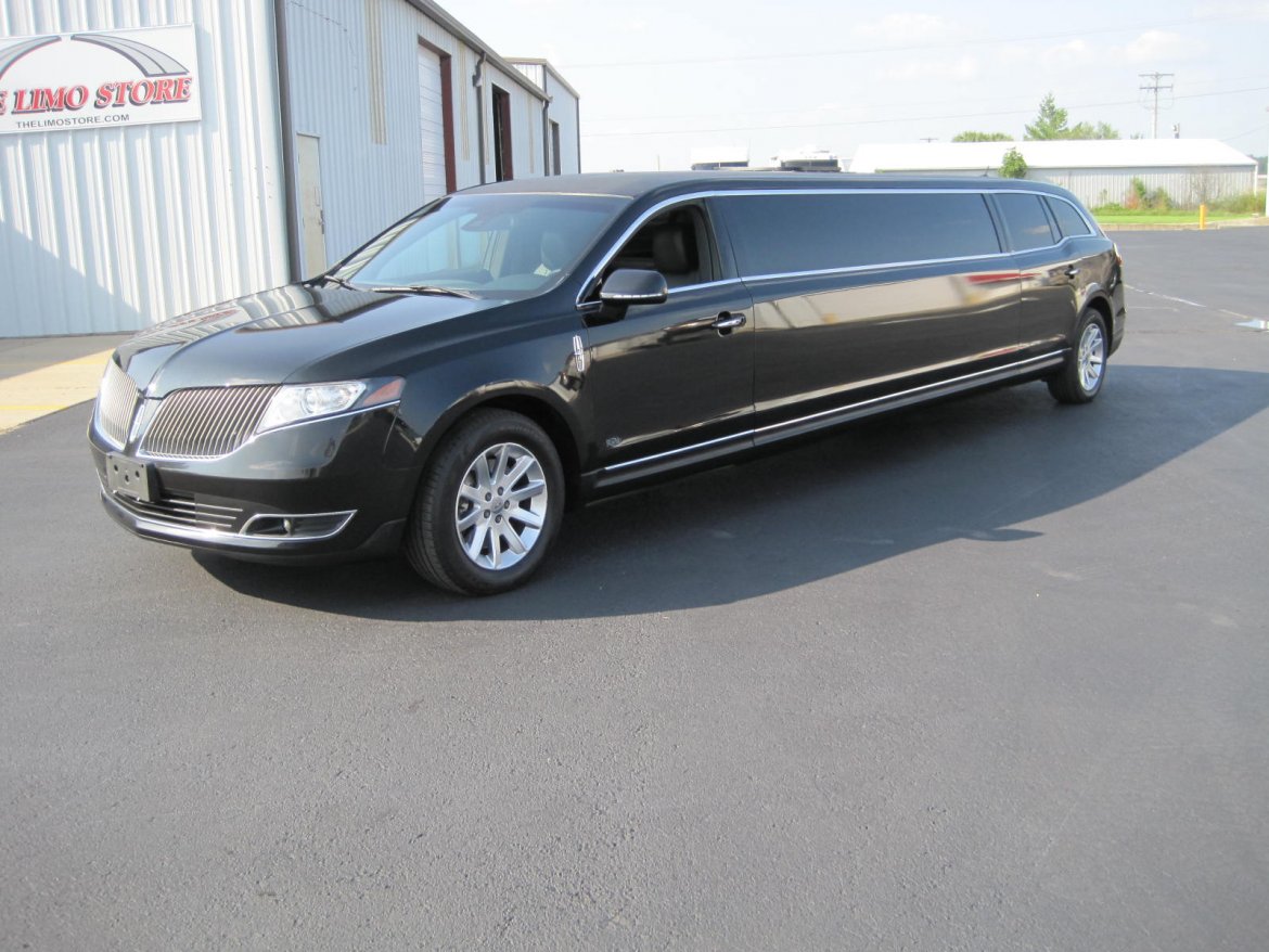 Limousine for Sale in Ozark, MO - Photo 2