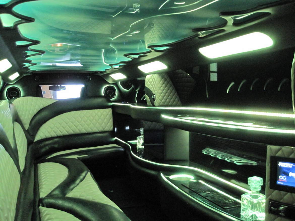 Limousine for Sale in Ozark, MO - Photo 28