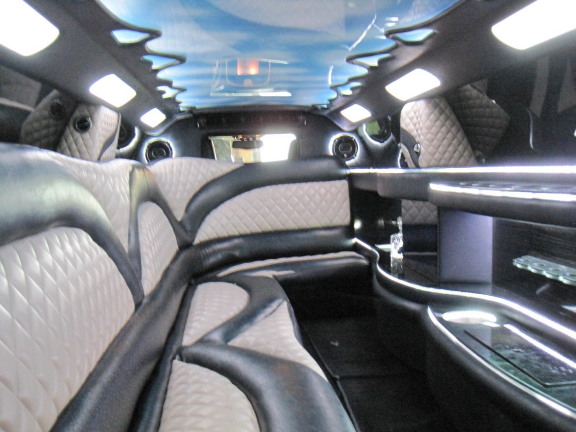 Limousine for Sale in Ozark, MO - Photo 51