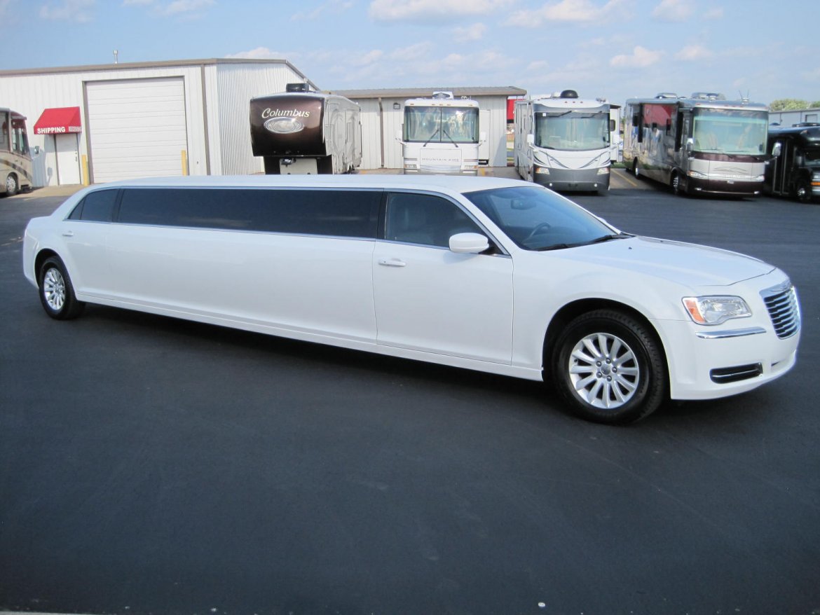 Limousine for Sale in Ozark, MO - Photo 10