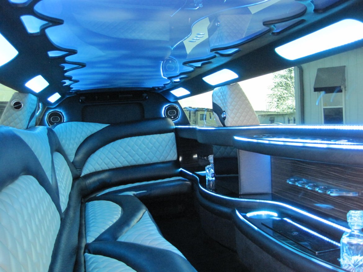 Limousine for Sale in Ozark, MO - Photo 38