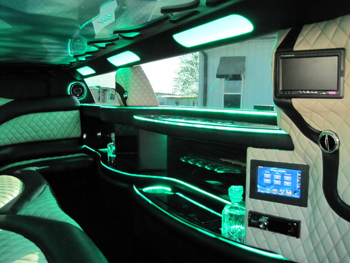 Limousine for Sale in Ozark, MO - Photo 54