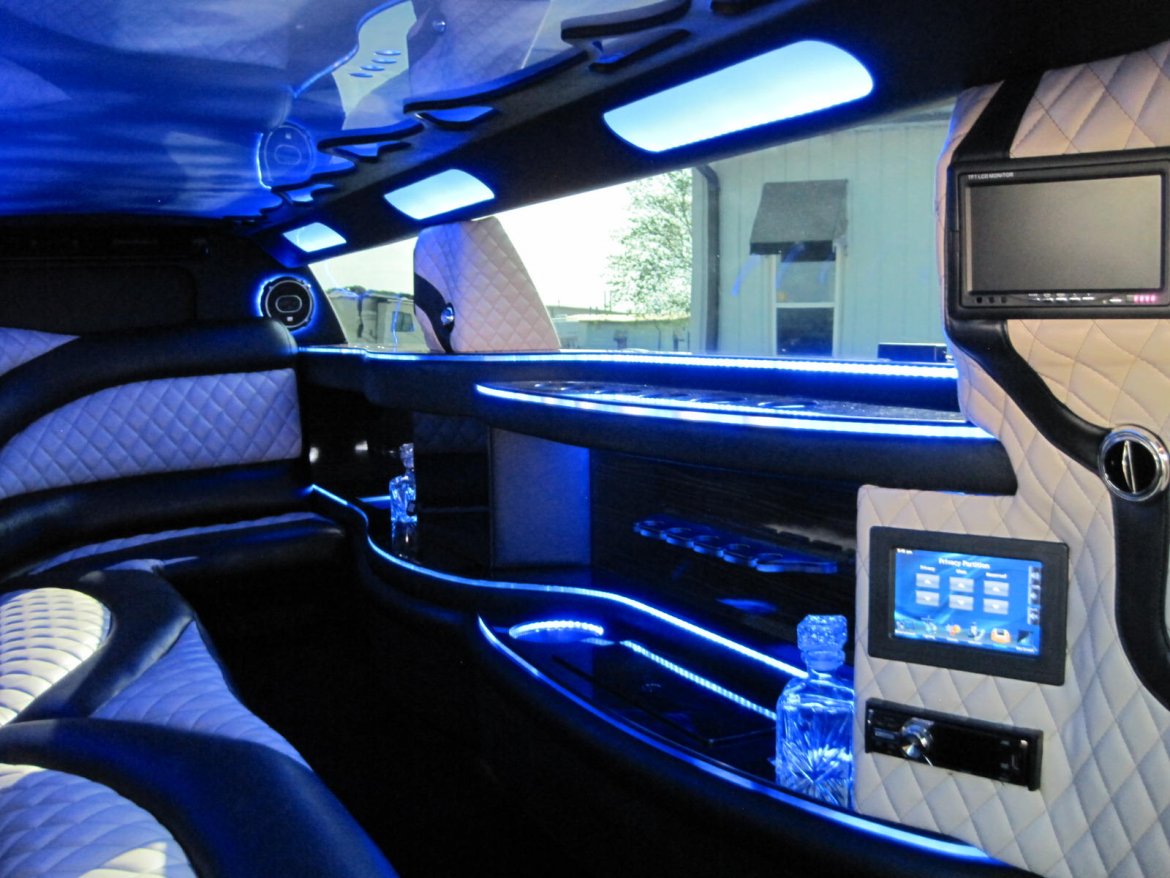 Limousine for Sale in Ozark, MO - Photo 55