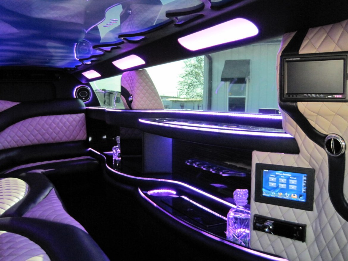 Limousine for Sale in Ozark, MO - Photo 56