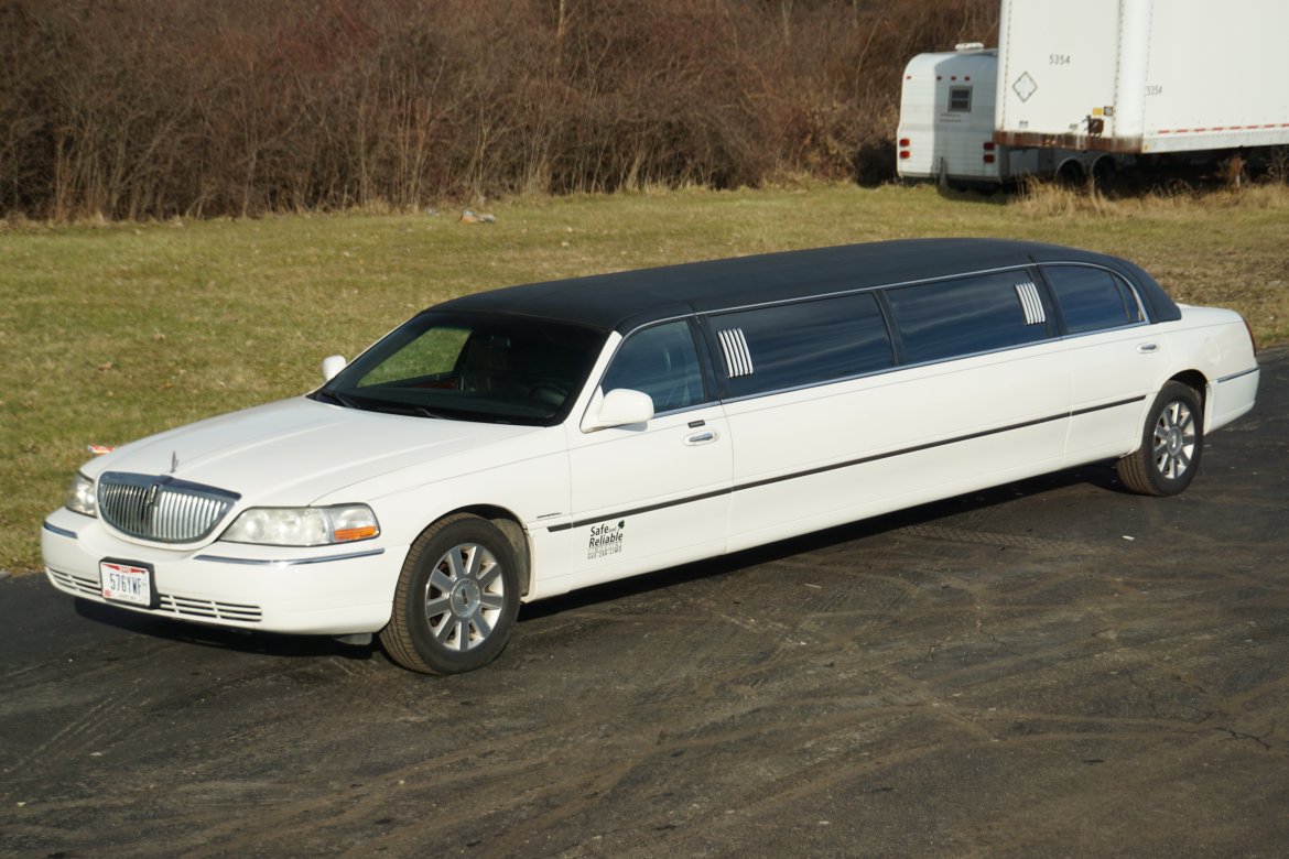 Limousine for Sale in Amherst, OH - Photo 4