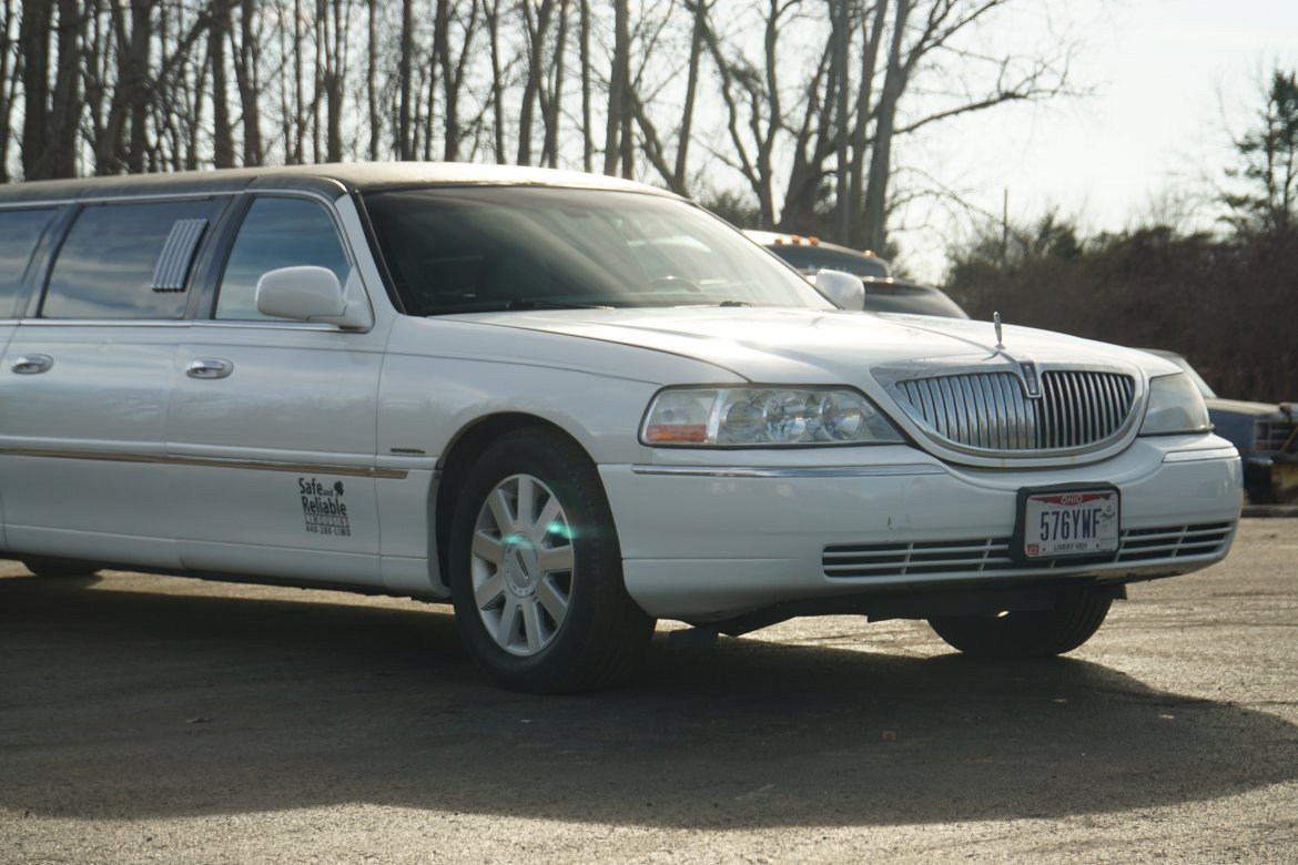 Limousine for Sale in Amherst, OH - Photo 7