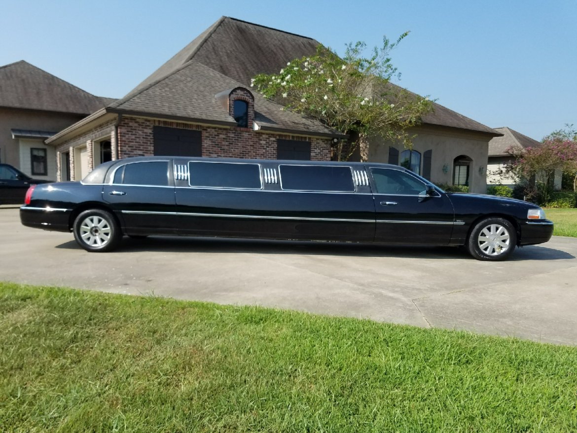 Limousine for Sale in Carencro, LA - Photo 2