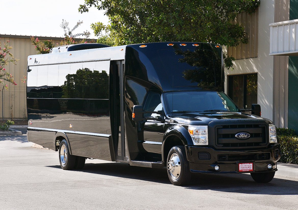 Shuttle Bus for sale: 2016 Ford F-550 by Tiffany