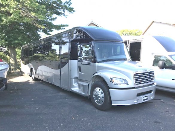 2015 Freightliner M2-33,000 lb GVW Shuttle Bus for Sale in Oaklyn, NJ - Photo 2