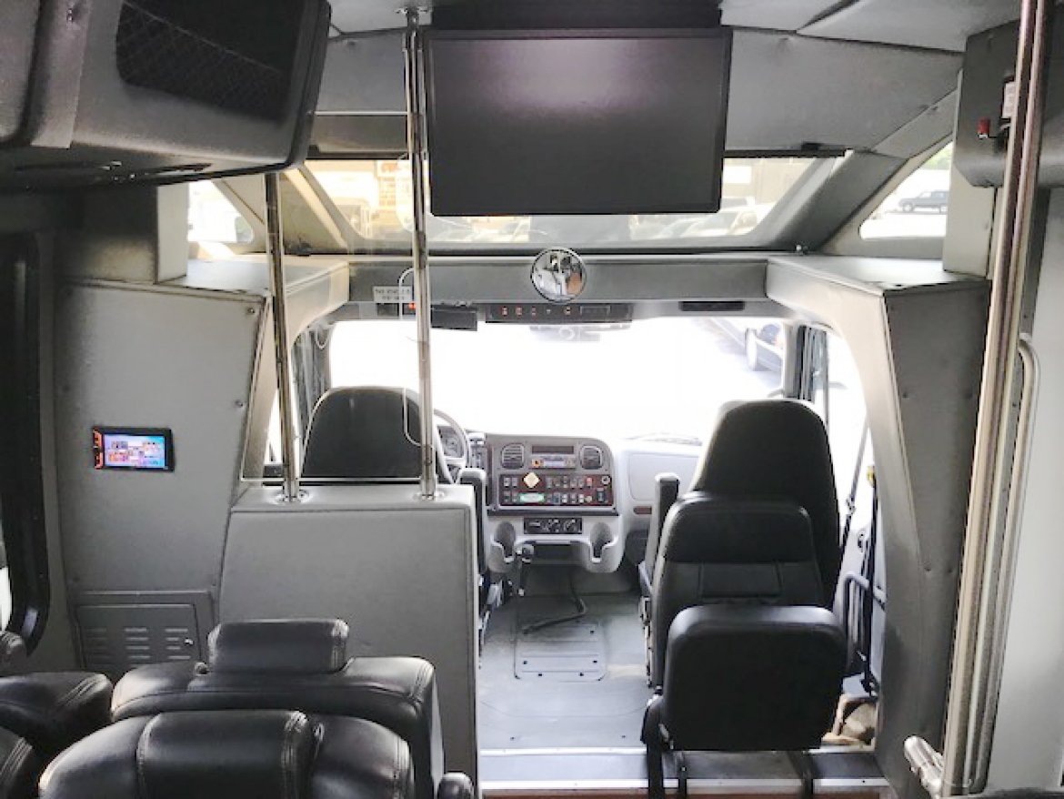 Shuttle Bus for Sale in Oaklyn, NJ - Photo 9