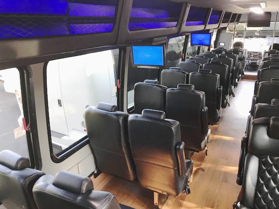 Shuttle Bus for Sale in Oaklyn, NJ - Photo 10