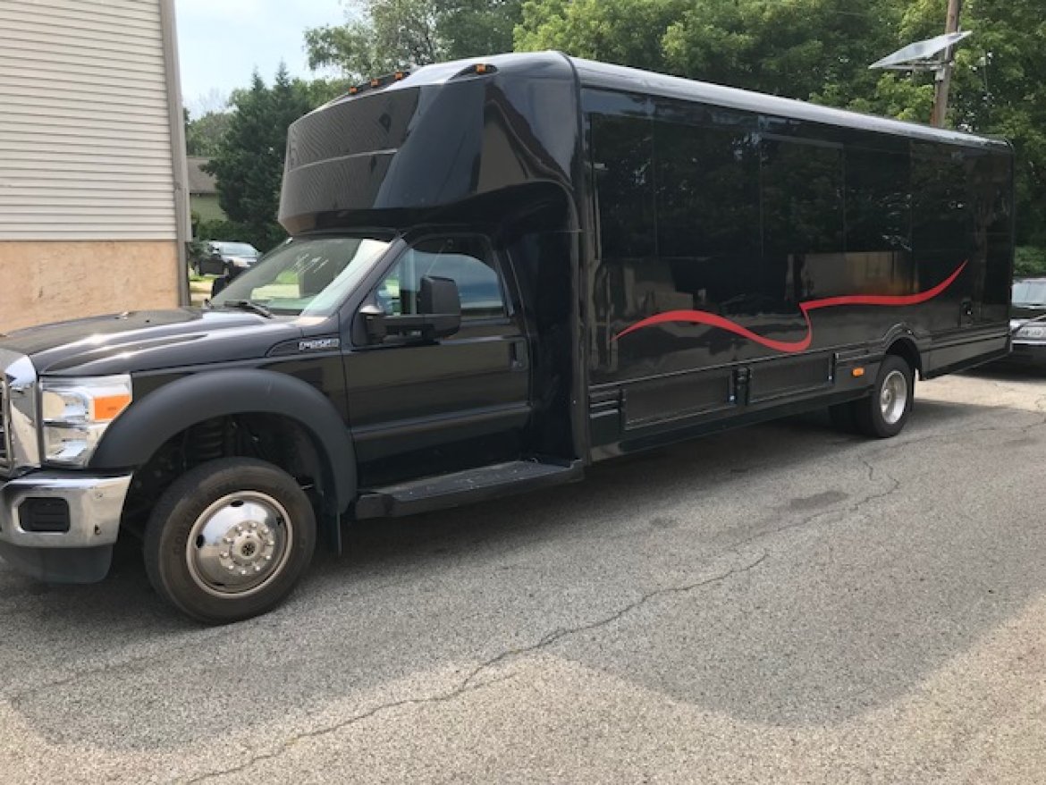 Executive Shuttle for Sale in Oaklyn, NJ - Photo 5
