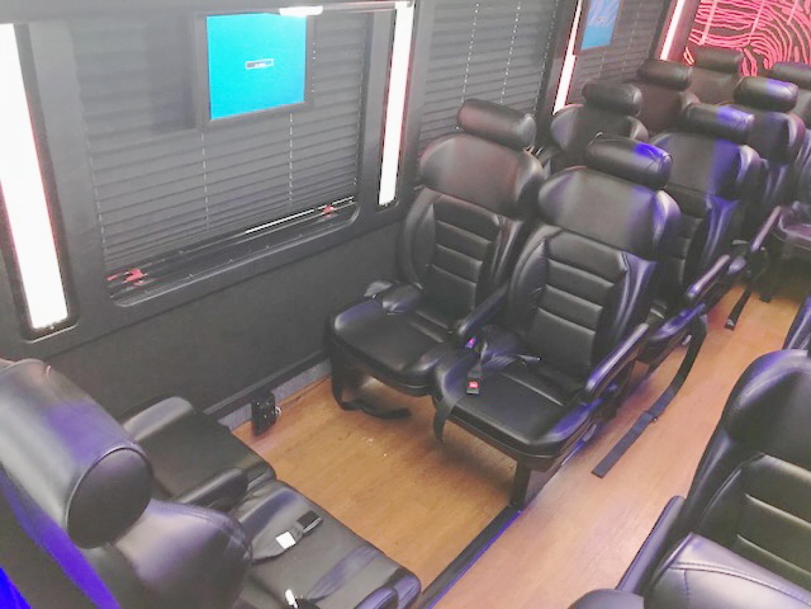 Shuttle Bus for Sale in Oaklyn, NJ - Photo 16